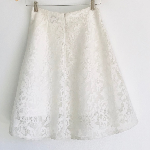 SOLD TOPSHOP LACE HIGH-WAIST SKIRT - Picture 2 of 8